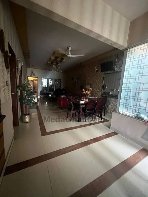 300 Square Yards PORTION In   Gulistan-E-Jauhar - Block 13 For Sale At Good Location