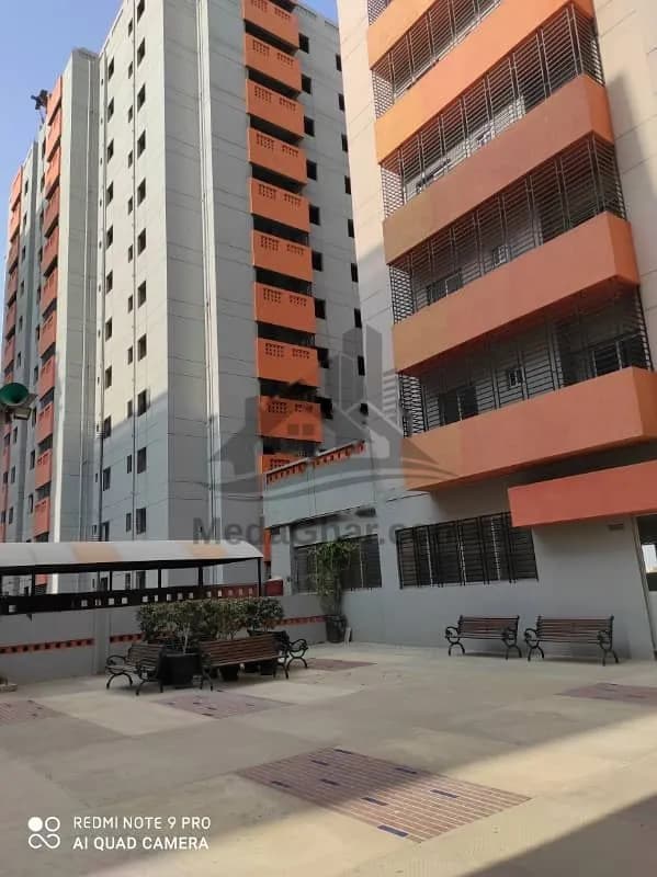 5 Rooms Apartment In Grey Noor Tower Scheme 33